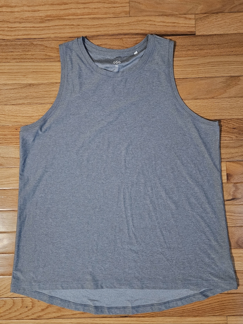 DSG Performance Women's Tank. Moisture Wicking. Size XL